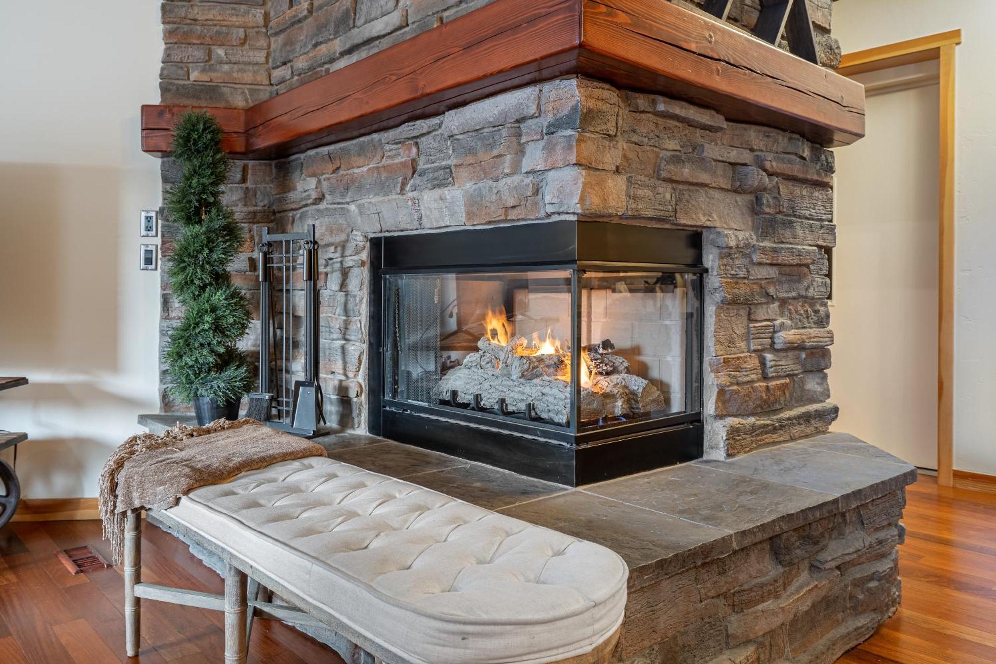 Apartamento Parkland301 Sunlit 2,000 Ft² Penthouse With Mtn View Canmore Exterior foto